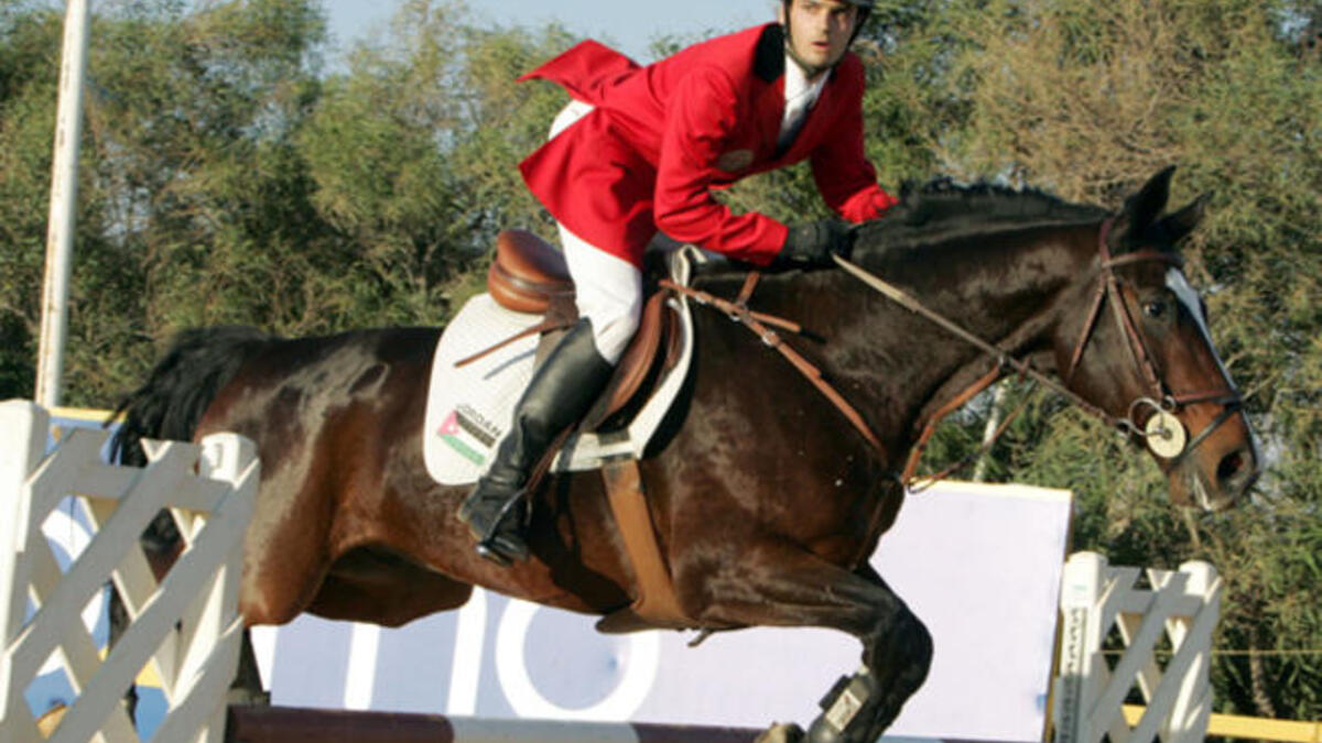 الفارس الأردني إبراهيم بشارات: ينحدر بشارات من عائلة عريقة لطالما اهتمت بالفروسية وبرعت بها، كما أن المنافسات الأولمبية ليست بجديدة عليه، إذ سبق له خوض غمار بطولات أثينا 2004 وبكين 2008. يتمنى تحقيق الصعب على صهوة حصانه "فريدة".