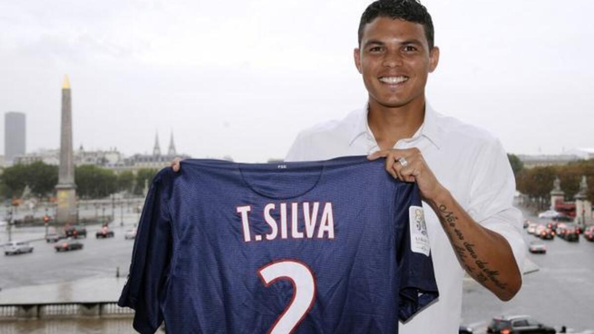 Thiago Silva goes PSG 2012: shows off his shirt!