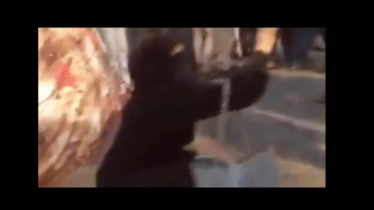 Saudi woman slapped in public