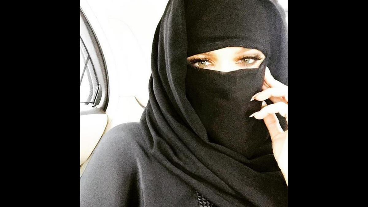 Khloe Kardashian arabic dress
