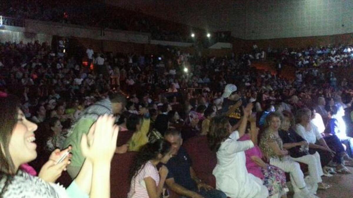 تتميز حفلات الفنان محمد عساف بالاردن بتفاعل كبير من الجمهور الذي يضم مجموعة كبيرة من المواطنين من أصول فلسطينية
