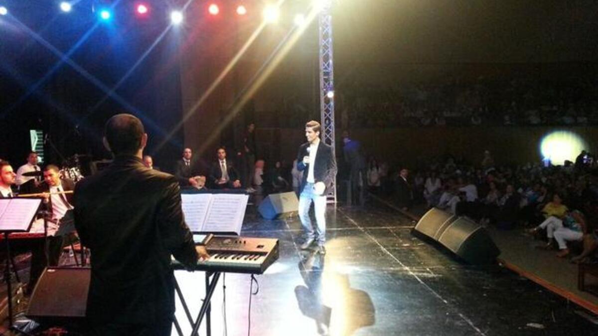 غادر الفنان محمد عساف الاردن صباح يوم الاثنين بعد الحفل متوجهاً الى رام الله لحضور مؤتمر يخص الاونروا.