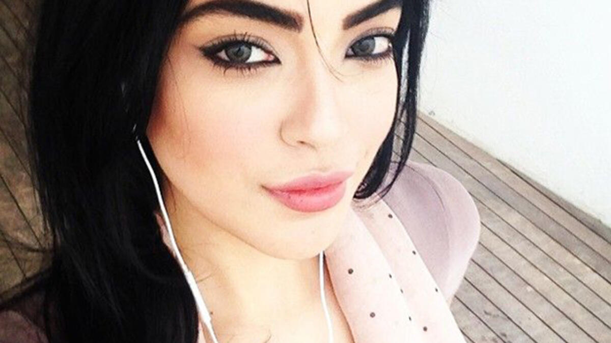 الشابة التونسية  يسرا ( 24 عاما )، والتي تفوق كيم كاردشيان جمالاً حيث حصلت يسرا على درجة 9 من 10 وفقاً لبرنامج Golden Ratio الذي يقيس نسب جمال الوجه، بينما حصلت كيم كاردشيان على 8 من 10 .