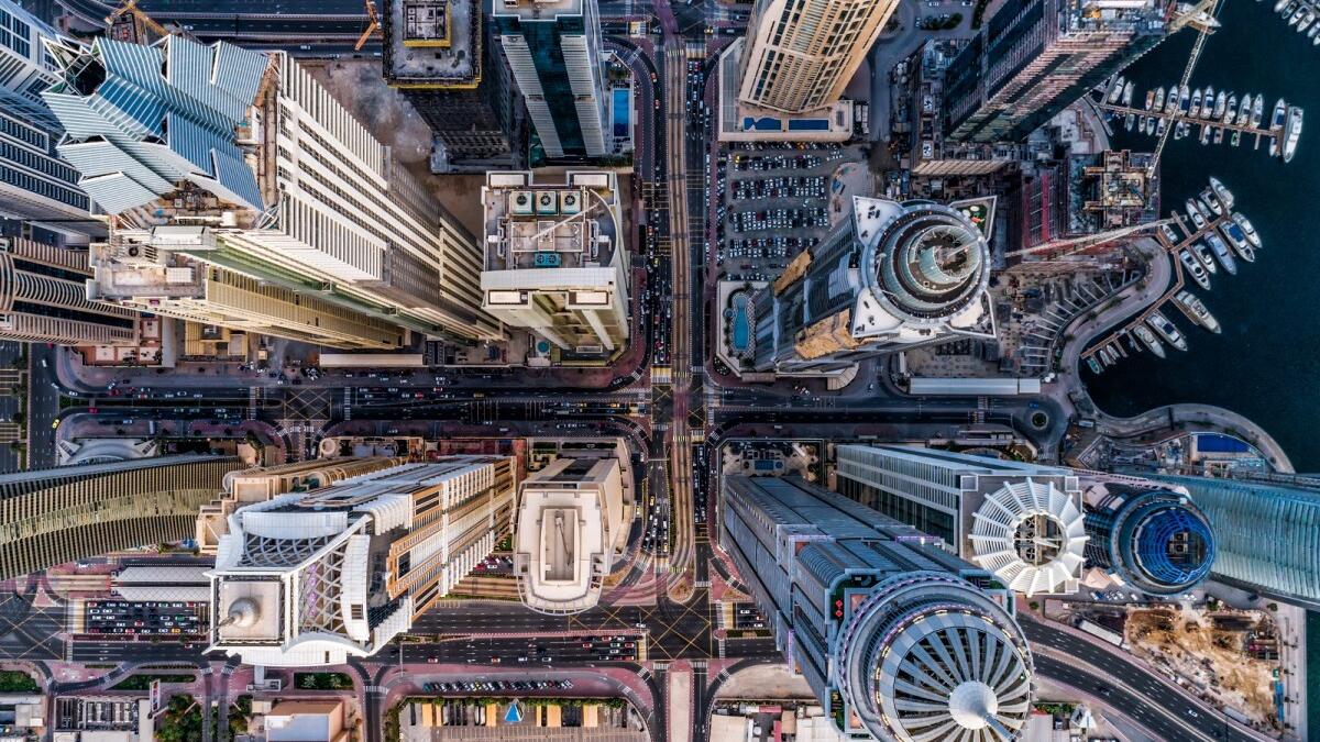 الجائزة الأولى عن فئة المدنية صورة بعنوان "Concrete Jungle" " الغابة الخرسانية" التقطت من قبل باشيرم