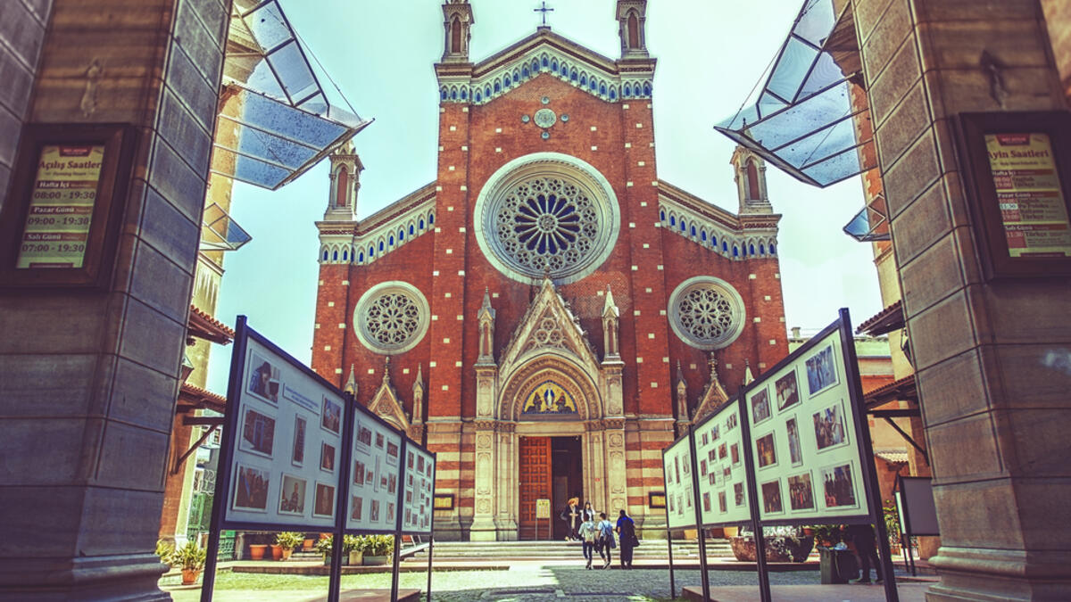Church of St. Anthony of Padua, Istanbul
The largest church of the Roman Catholic Church in Istanbul is at İstiklal Avenue No. 171 in the Beyoğlu district. Originally built in 1725 by the local Italian community of Istanbul, the church was later demolished and replaced with the current building (Shutterstock)