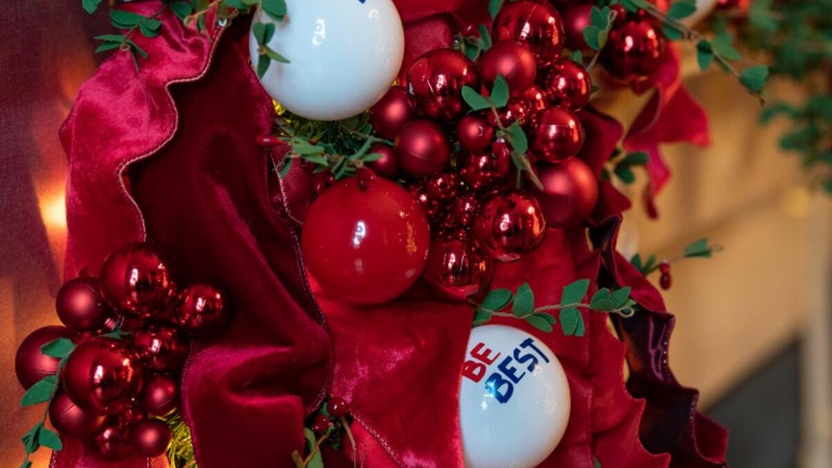 Christmas decorations are seen at the White House during a preview of the 2018 holiday decor in Washington, DC, on November 26, 2018. 
NICHOLAS KAMM / AFP