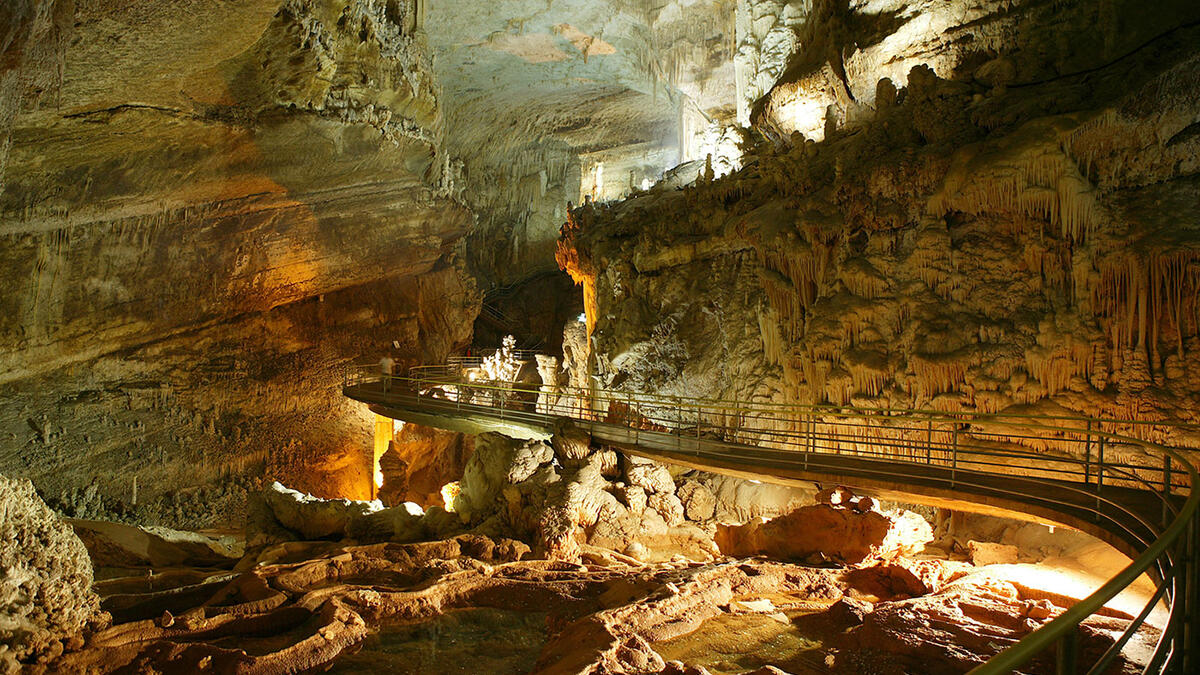 Jeita Grotto, Lebanon. (jeitagrotto.com/)