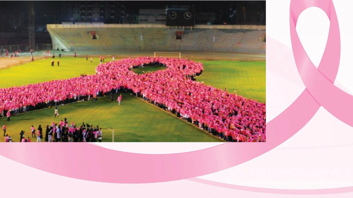 شاركت والدتها في إدارة جمعية زهرة للتوعية من مرض سرطان الثدي، وقدمت فاعلية ضمت عشرة آلاف سيدة سعودية لرسم علامة الشريط الوردي المعروفة للتوعية من ذلك المرض.