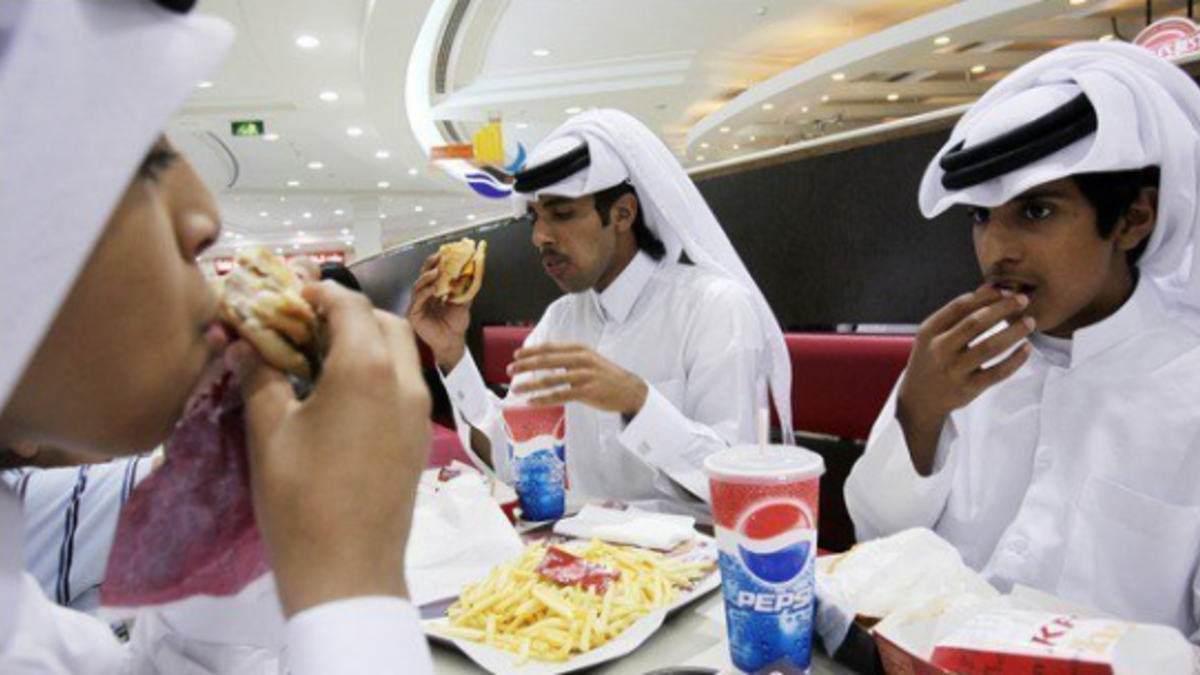 قطر: نصف سكان قطر يعانون من ارتفاع معدل السمنة كما أن 83% من الرجال في لا يمارسون أي نشاط رياضي