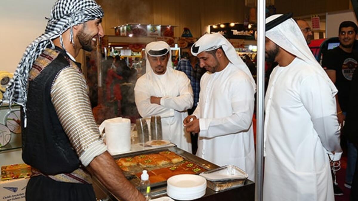 جذب سوق رمضان الليلي الكثير من الزوّار إلى مركز دبي التجاري العالمي على مدى سنوات طويلة الذين  استمتعوا بالعديد من العروض الترويجية والخصومات على الأزياء والأدوات المنزلية والإلكترونيات والمشغولات اليدويّة.