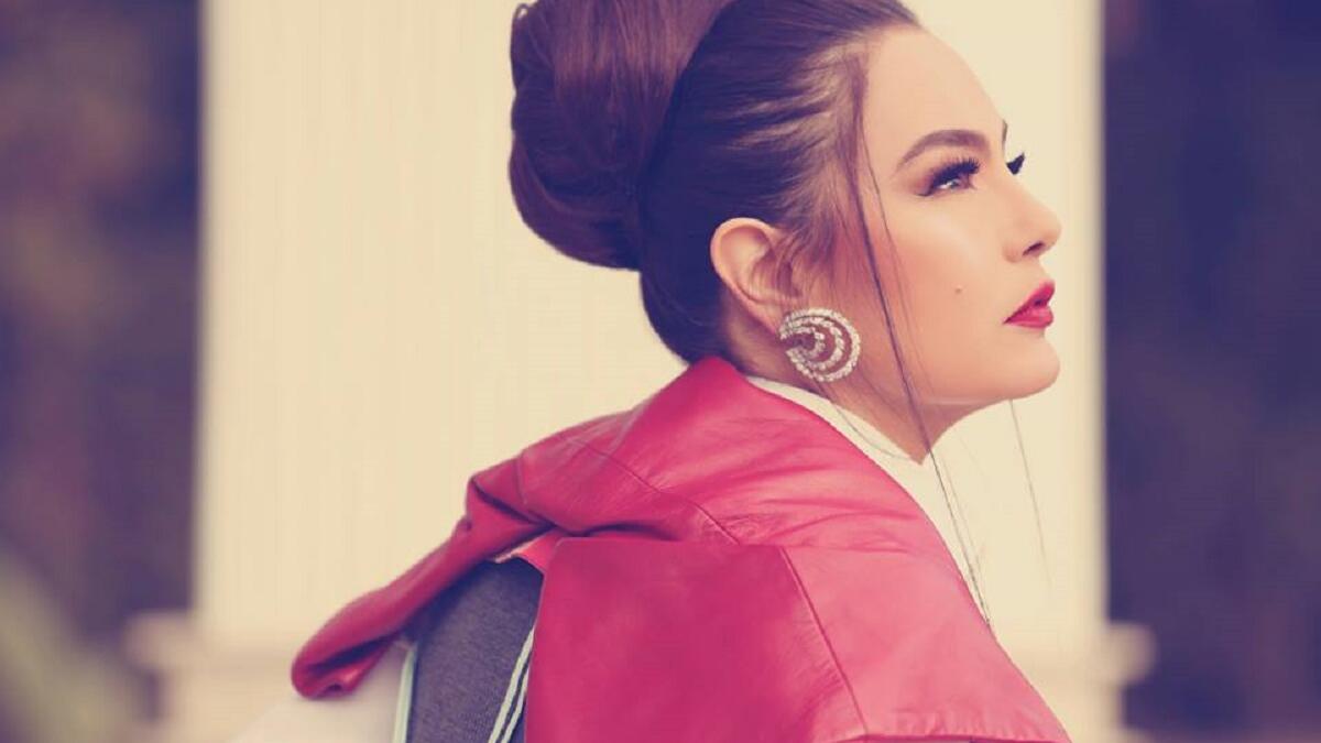 العمل الجديد: شريهان ستعود بعمل مسرحي استعراضي غنائي يضم 13 عرضًا على مسرح خفاجي، من كتابة أيمن بهجت قمر وتامر حبيب ومحمد أحمد بهجت وإخراج خالد جلال، وسيتم التصوير بطريقة جديدة، ويتناول كل عرض شخصية نسائية شهيرة، سيعرض خلال عام 2017 بعد شهر رمضان.