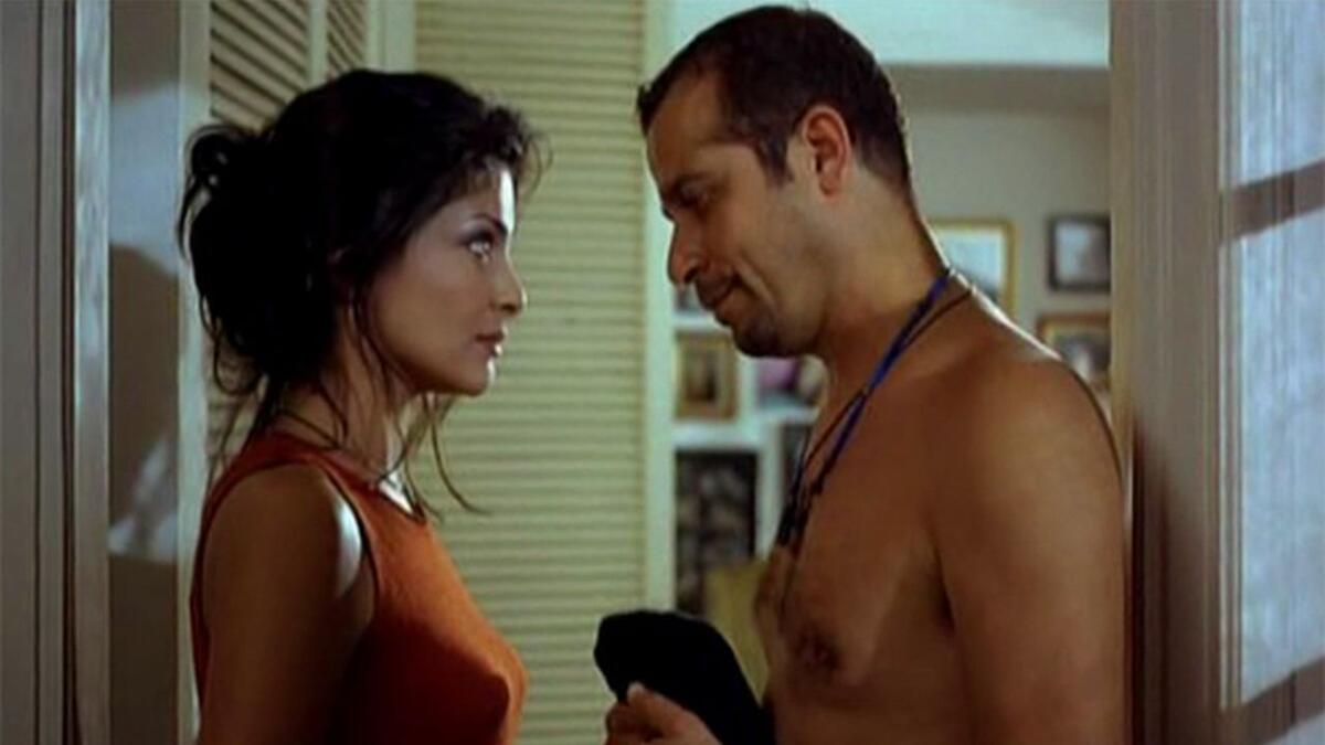 فيلم "سهر الليالي"، احتوى على العديد من القبلات بين شريف منير وعلا غانم، وتعرض الفيلم وقتها لانتقادات لاذعة، ليس بسبب القبلات الساخنة فحسب، بل لما جاء في السيناريو الذي كتبة تامر حبيب، بما فيه من عبارات جريئة وخادشة، حسب وصف الصحافة.