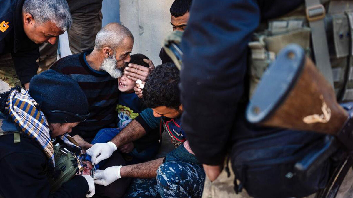 Severe human rights violations have not only been committed by Daesh. The Iraqi government and US-led coalition forces carried out attacks that left thousands of civilians dead and hundreds wounded. The use of weapons with “crude targeting abilities” and the lack of necessary precautions caused “disproportionate suffering”, says Amnesty.