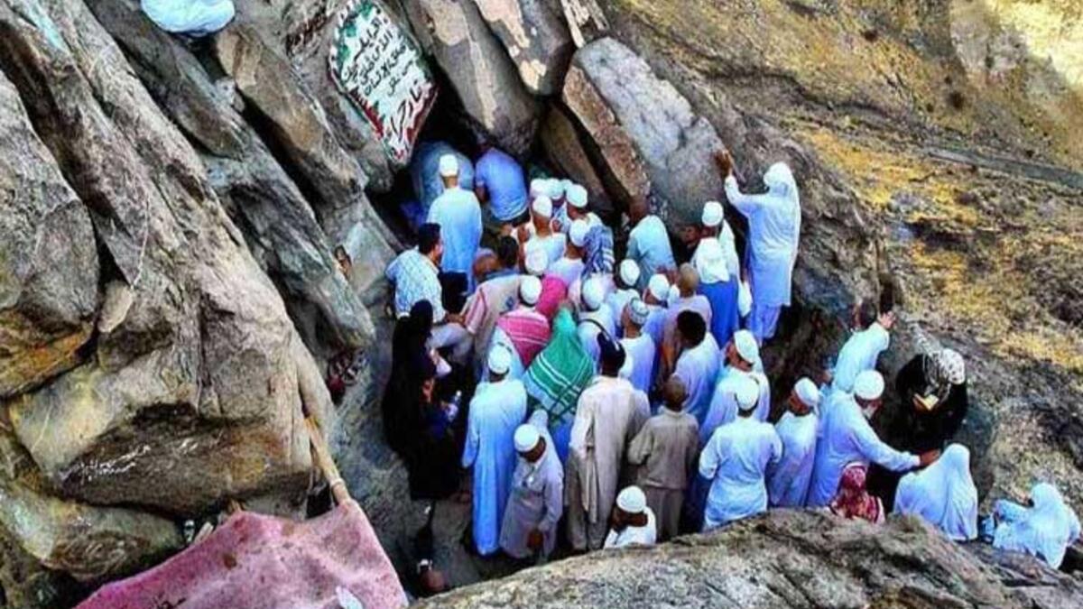 People entering the holy Cave of Hira. (Twitter)