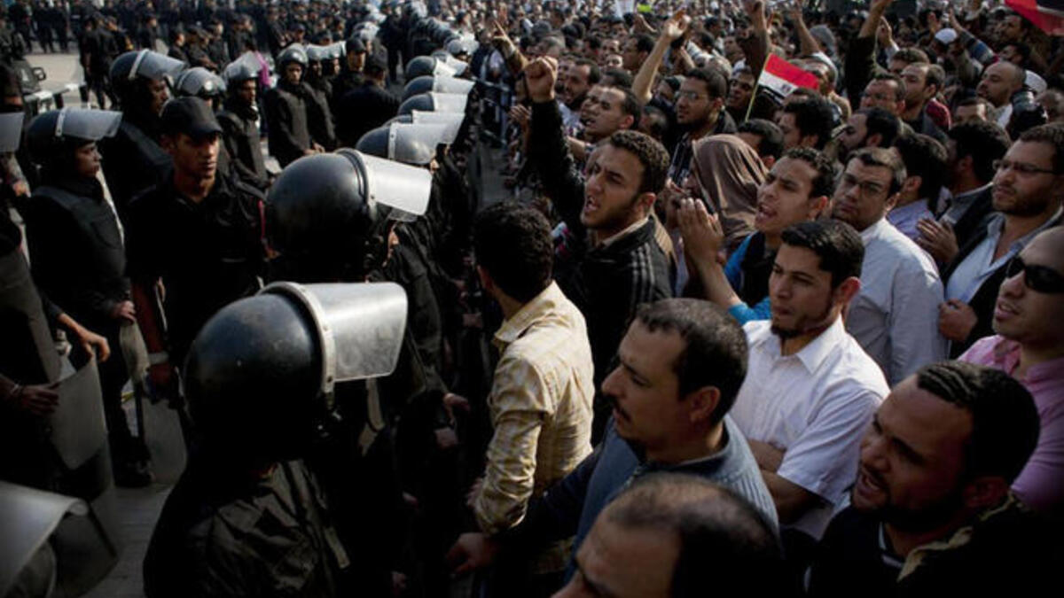 Egypt's judges call for strike action against Morsi