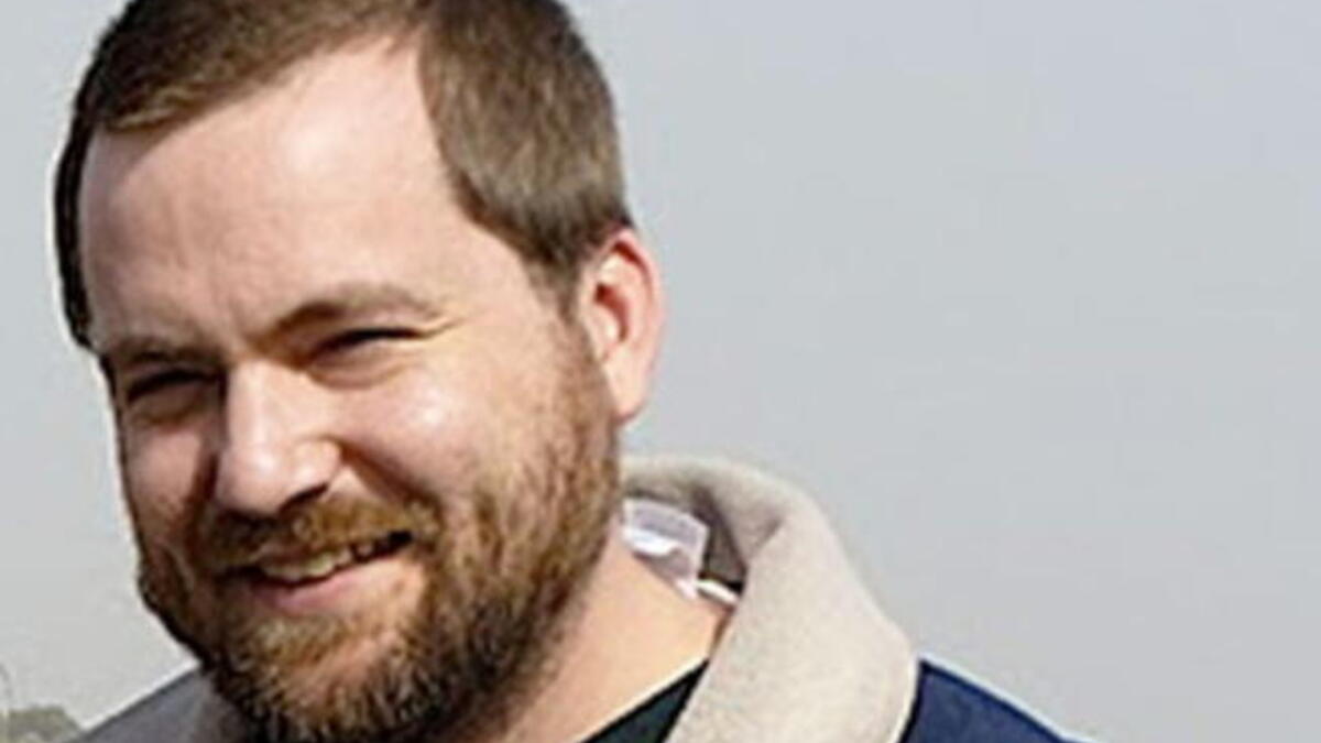 Thomas MacMaster is the real face behind the fake blogging persona of the lesbian woman he fooled the world's
media into believing in. He came 'out'  as a fraud blogger once some self-appointed internet detectives began to smoke him out of his
Scotland student safe-den. If OBL could not hide...