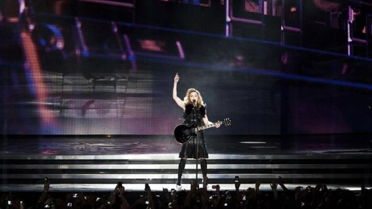 مادونا تخاطب جمهورها بكلمات بذيئة في أبوظبي