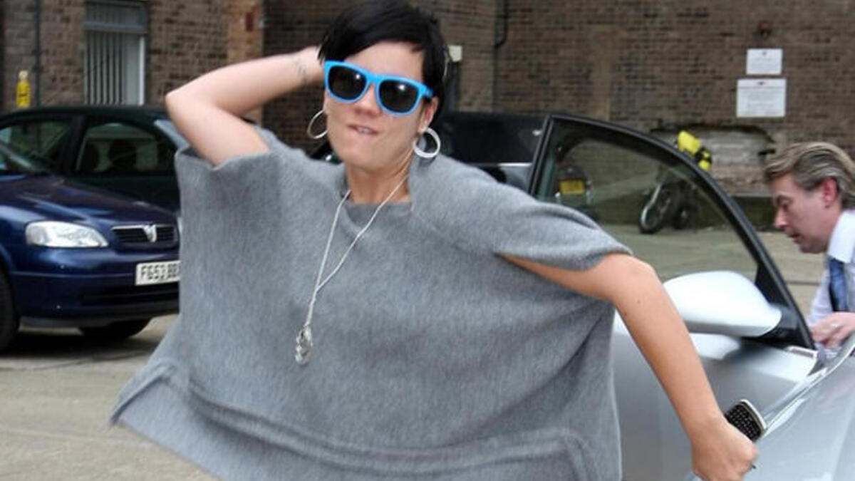 lily allen shoe attack