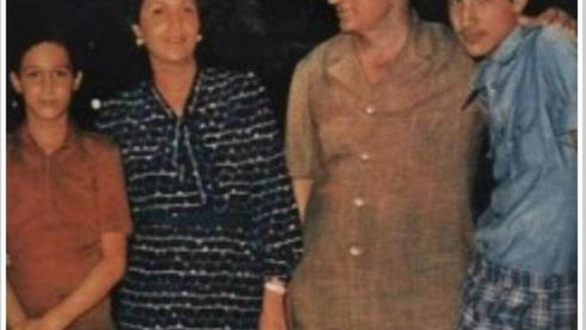 Struggling Suzanne: She earned a pittance as a teacher, on 11 guineas a month. The newly marrieds lived in a modest apartment, affording a private car only after 4 years of marriage. This ordinary start in life may explain later greed. Her maternal grandpa worked in the coal mines of Wales.