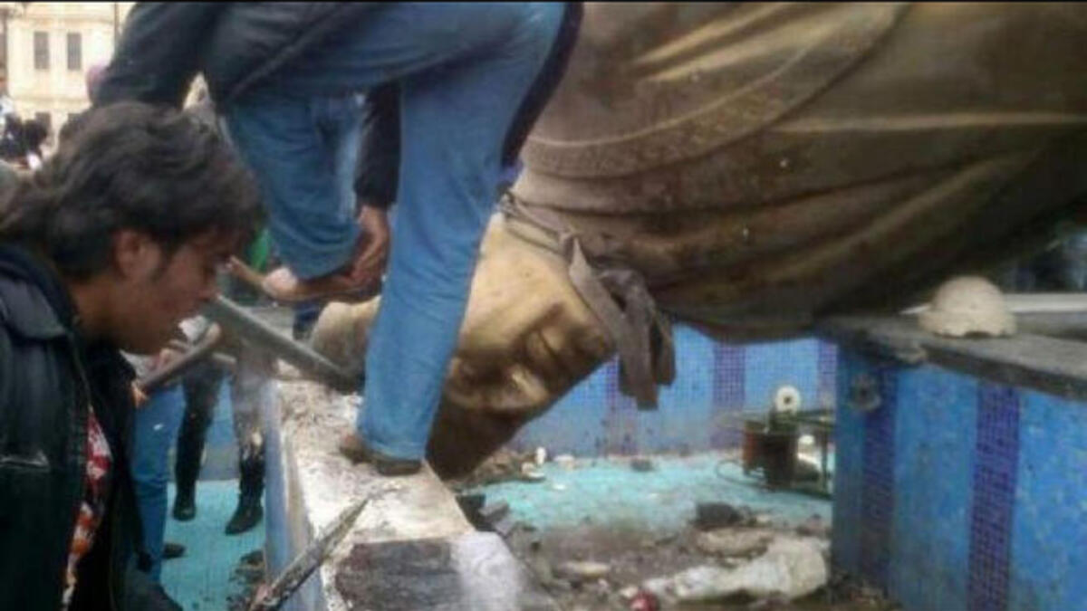 Rebels capture the city of Raqaa