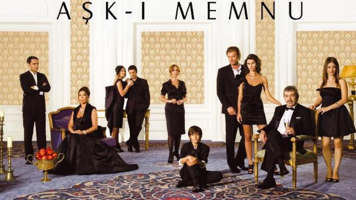 ساهمت اللهجة السورية التي دبلجت بها المسلسلات في تقريبها من المشاهد العربي بسبب كون هذه اللهجة شائعة ومعروفة لمعظم العرب.