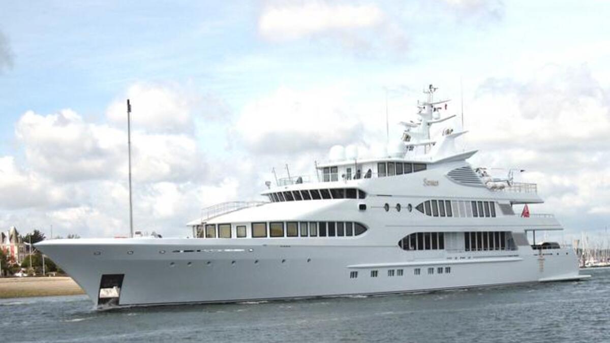 سمر – يخت مميز يملكه رجل أعمال كويتي، ويحوي على جاكوزي وموقف سيارات ومسرح سينما. 95 مليون يورو.