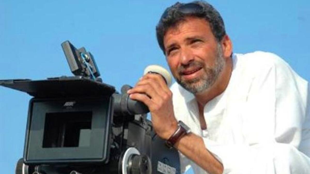 Director ‘Khaled Yousef’ announced that he would abstain from voting in the elections as his preferred party ‘Al Tayar al Nasiri’ is 
running in an alliance divided between Salafi affiliates and the Brotherhood. He professes openly to not supporting either 
Islamist camp.