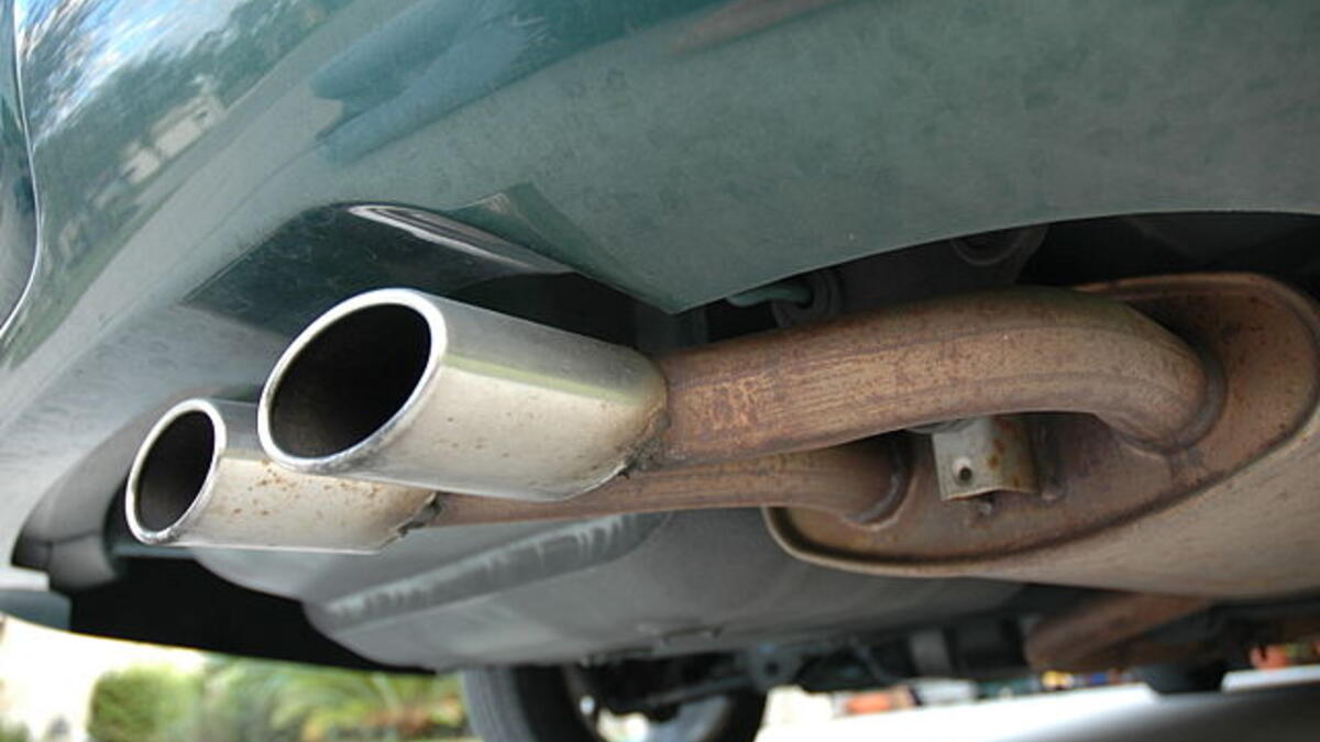 Less surprisingly, neighboring francophiles the Lebanese also label their cars in French - or at least a Lebanesified version! The chambre à l’air (tyre inner tube to you and me) has become “chemberiel”, the pot d'échappement (exhaust pipe, if you didn’t know) is “echkam” and the boite de vitesse (gear box) is the “fites”.