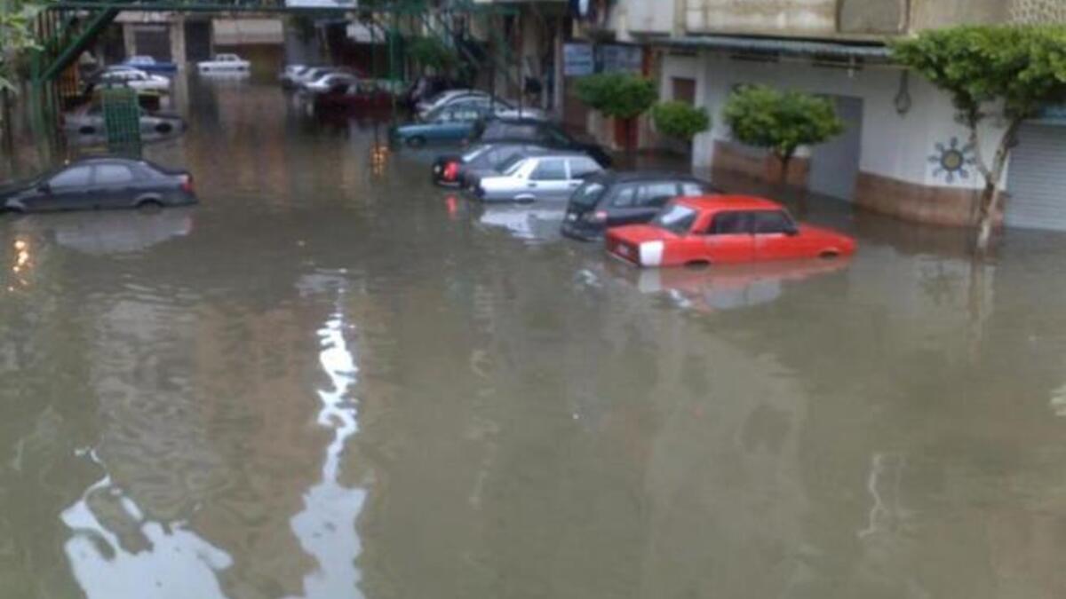 الاسكندرية تغرق في مياه السيول