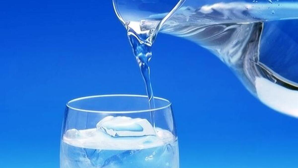 Drink water slowly without gulping at Ramadan's Suhur time