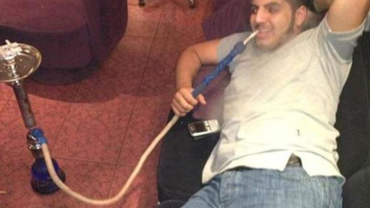 ومن أشهر حكاياته المرعبة -1-  أن سليمان كان يرتاد محل لبيع السيديات والـDVD. ليصبح واحداً من زبائن المحل، لكنه لا يدفع ثمن ما يأخذ" لكن صاحب المحل طلب منه أن لا يدع مرافقيه الخمسة المدججين بالسلاح يدخلون المحل لأنهم يزعجون الزبائن ويتحرشون بالفتيات.