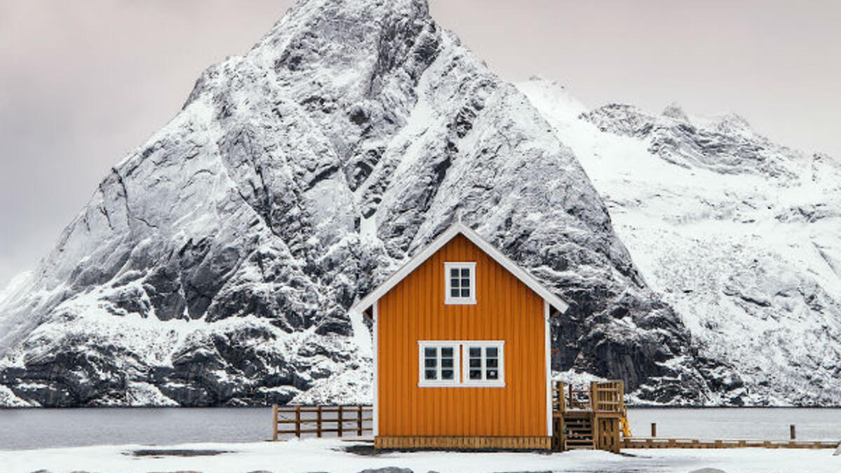 السفر: للمصور"ميكيل بيتير" بعنوان "أشكال مدينة لوفوتن بالنرويج"