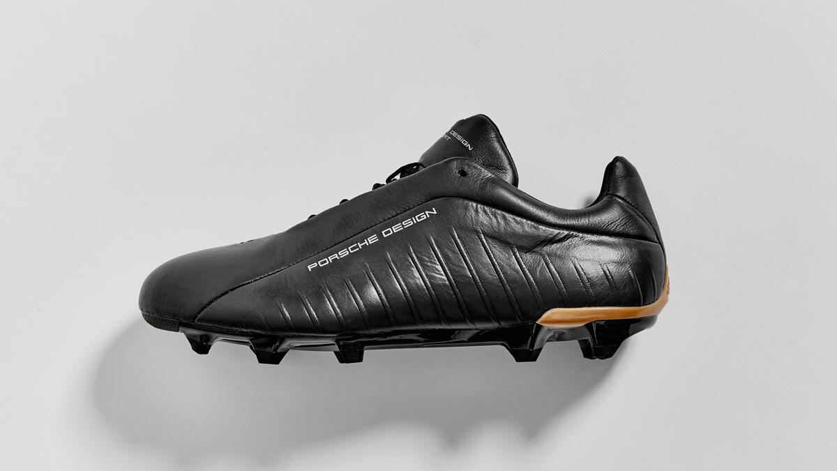 حذاء آديداس بورشيه ليميتيد إيديشين (Adidas Porsche Limited Edition)