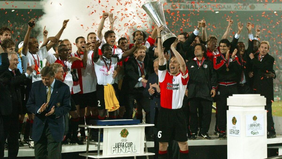 فاينورد روتردام الهولندي: فاز باللقب مرتين عامي 1974 و 2002.