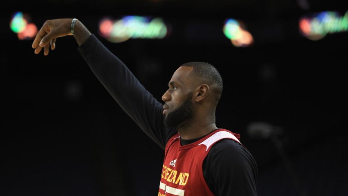 المركز السادس: لاعب كرة السلة لوبرون جيمس (كليفلاند كافاليرز)