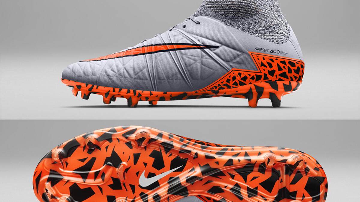 حذاء نايكي هايبرفينوم فانتوم 2 (Nike Hypervenom Phantom II)