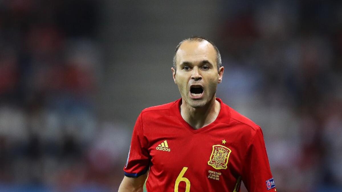 المركز السادس: الإسباني أندريس إنييستا لاعب وسط فيسيل كوبي بـ 33 مليون يورو