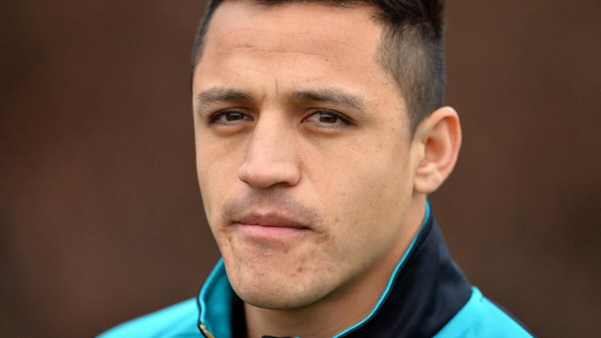 المهاجم التشيلي أليكسيس سانشيز (آرسنال) بطول 169 سم.