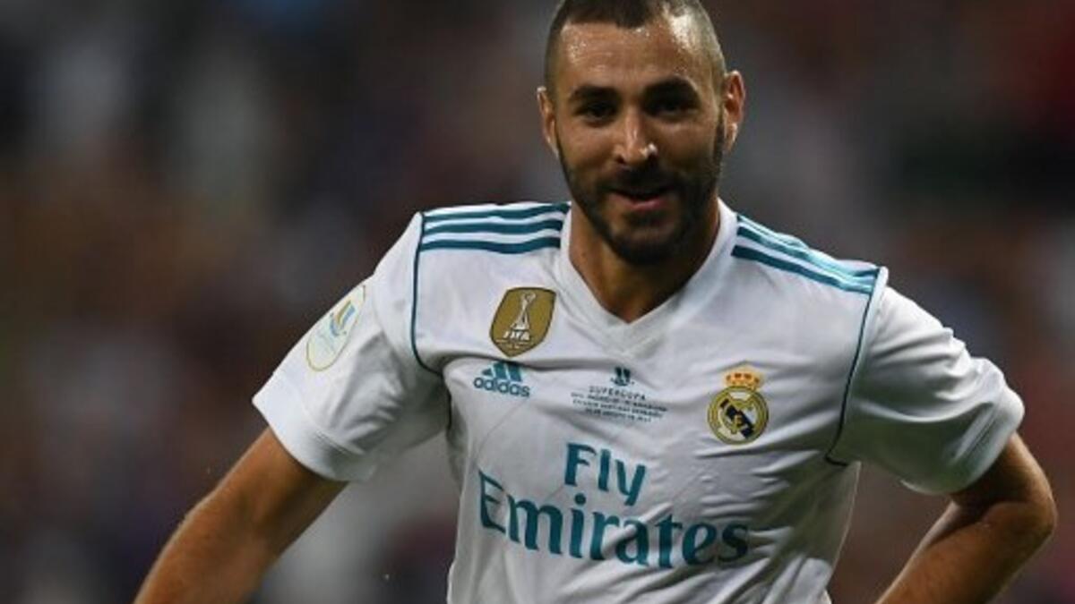 المركز الخامس: المهاجم الفرنسي كريم بنزيمة (ليون وريال مدريد): من عام 2006 وحتى الآن - سجل 53 هدفاً في 100 مباراة.