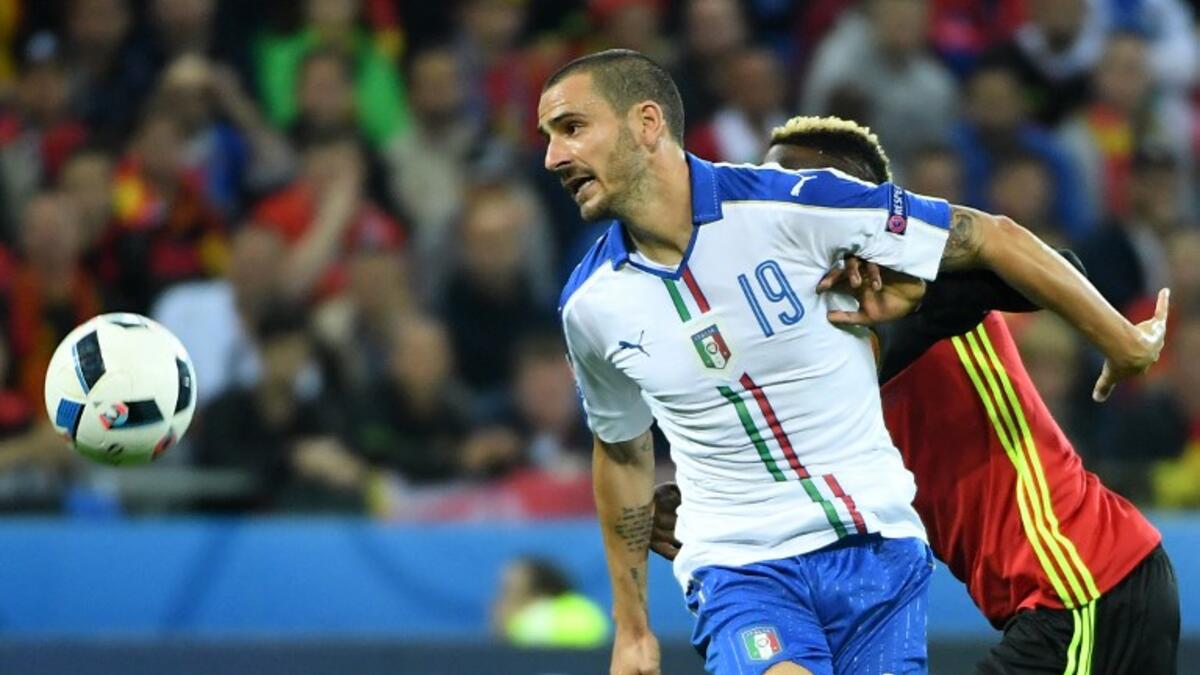 المدافع الإيطالي ليوناردو بونوتشي: خطأ وحيد أمام جمهورية إيرلندا، ولكن ذلك لا يعني أنه لم يكن أبرز مدافعي البطولة، وتحديداً في لقاء الآتزوري أمام بلجيكا الذي صنع فيه الهدف الأول وظهر خلاله بصورة متميزة.