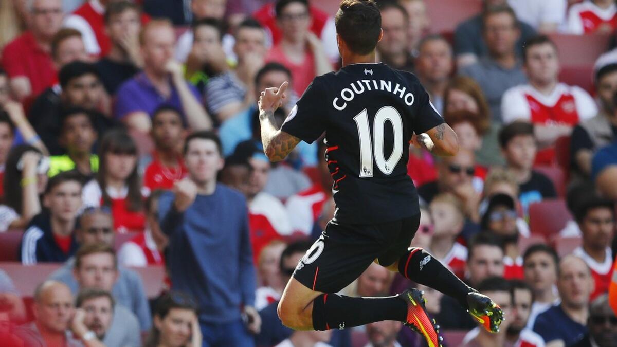 لاعب الوسط البرازيلي فيليب كوتينيو (ليفربول) بطول 171 سم.