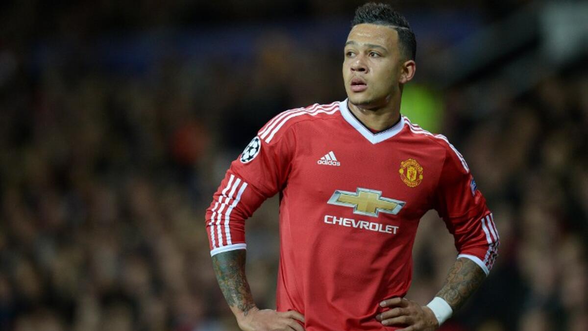 الجناح الهولندي ممفيس ديباي: انتقل من آيندهوفن إلى مانشستر يونايتد عام 2015 مقابل 26 مليون جنيه