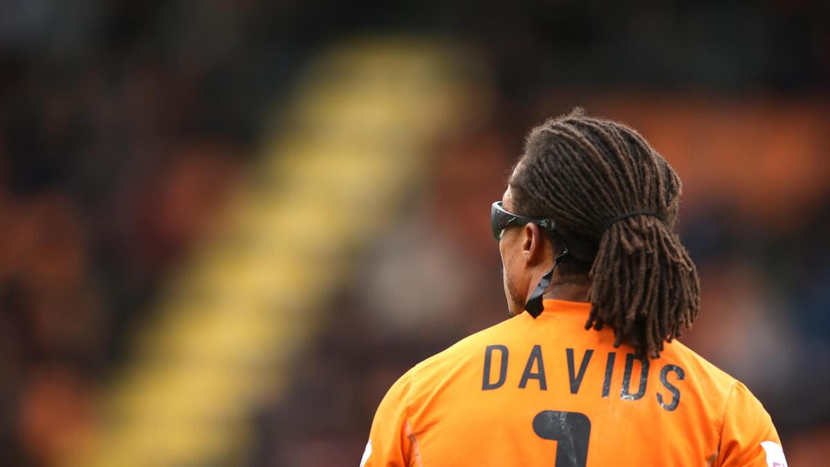 لاعب الوسط الهولندي إيدغار دافيدز: ولد في سورينام أيضاً، لكنه فضل تمثيل منتخب الطواحين