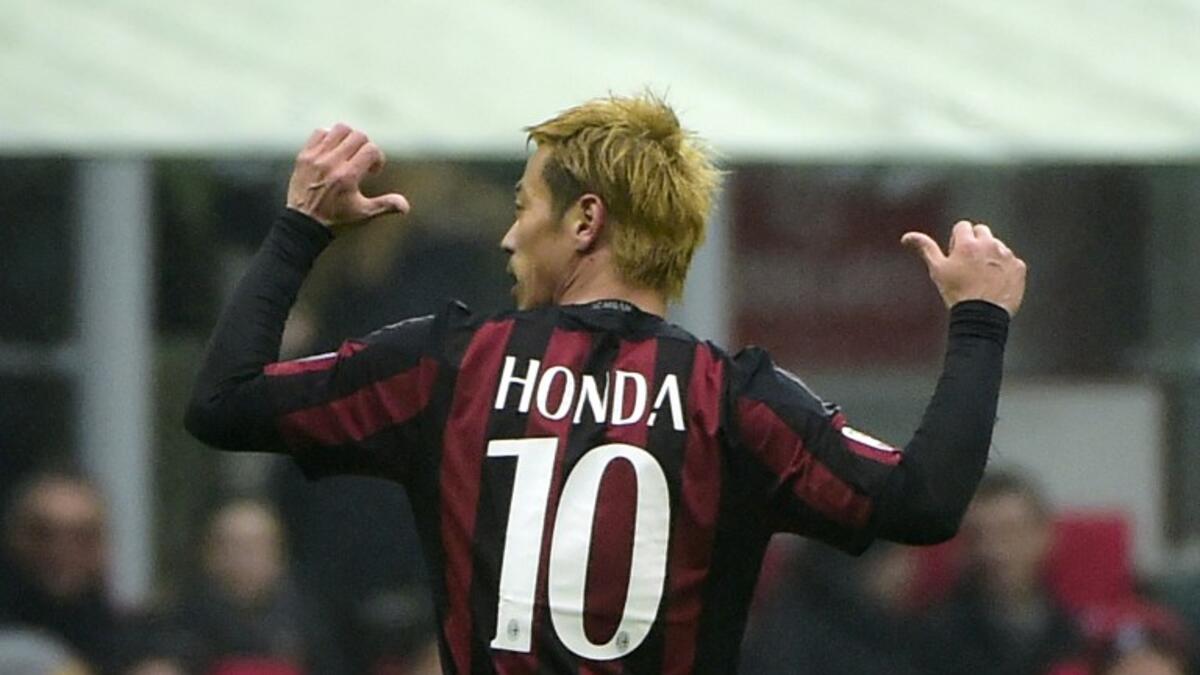 الياباني كيسوكي هوندا: لقبته جماهير في في في فنلو بـ "الإمبراطور كيسوكي". انتقل بعدها لسيسكا موسكو عام 2010 مقابل 9 ملايين يورو، ليشارك في دوري أبطال أوروبا للمرة الأولى، كما قاد سيسكا للفوز ببطولتي الدوري والكأس الروسيين قبل أن ينتقل إلى ميلان الذي يلعب معه حالياً.