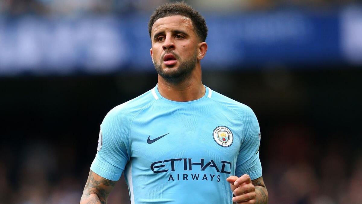 الإنجليزي كايل ووكر: بدا واضحاً أن تحرك مانشستر سيتي للتعاقد مع المدافع الدولي الإنجليزي كان حكيماً، فقد أثبت الظهير الأيمن مباشرة أنه استثمار ناجح بعدما ساهم في قيادة السيتيزنز للفوز بلقب الدوري الإنجليزي الممتاز.