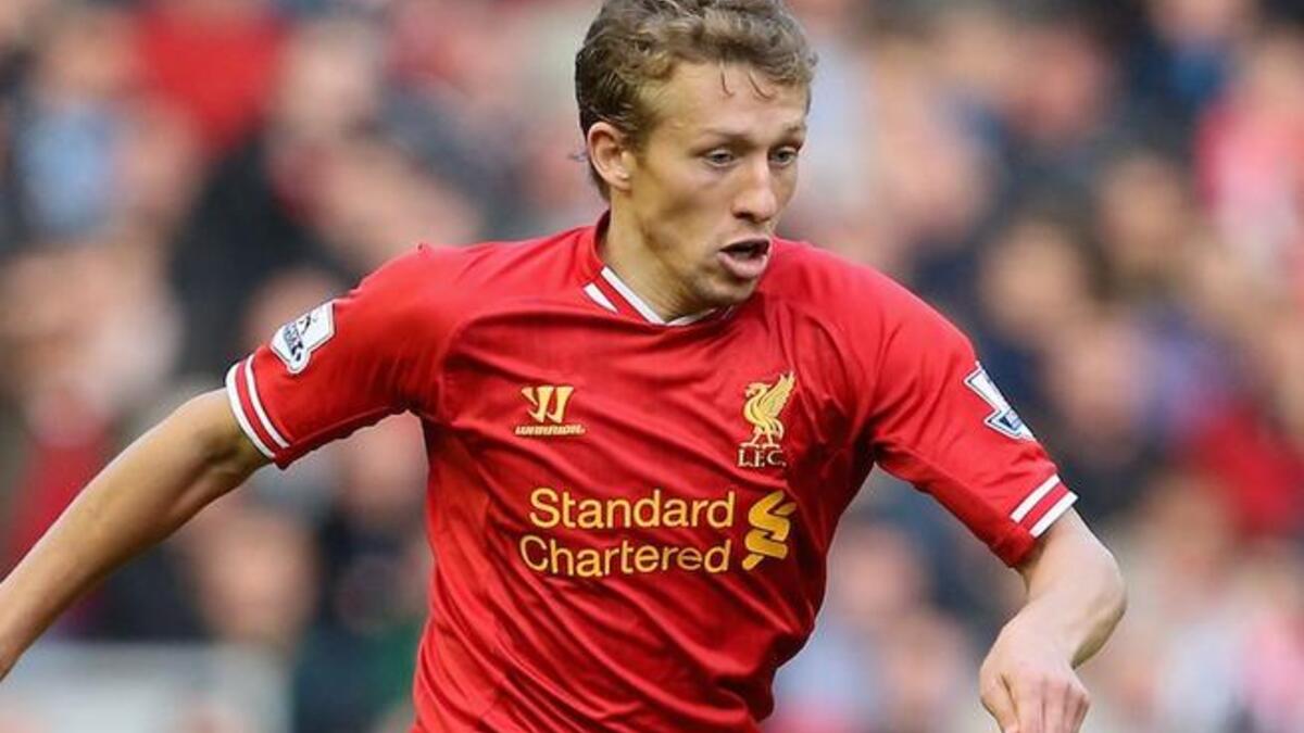 البرازيلي لوكاس ليفا لاعب وسط ليفربول نظراً لإصابته في الرباط الجانبي الأنسي لركبته اليسرى سيغيب إثرها عن الملاعب لمدة شهرين.