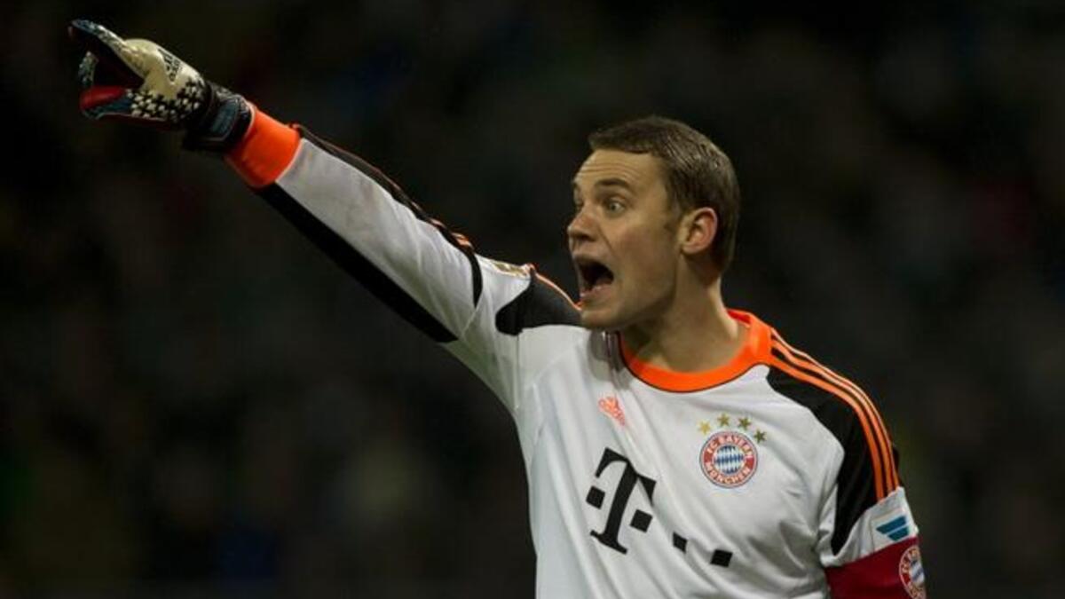 الحارس الألماني مانويل نوير (شالكه وبايرن ميونخ).