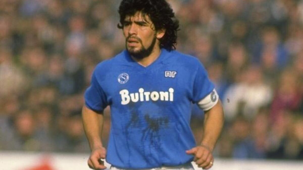 الأرجنتيني دييغو آرماندو مارادونا