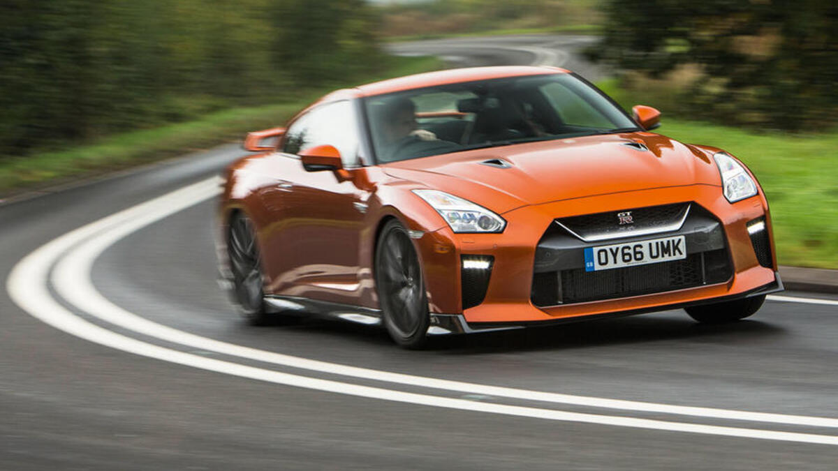 5- نيسان جي تي آر (Nissan GT-R)