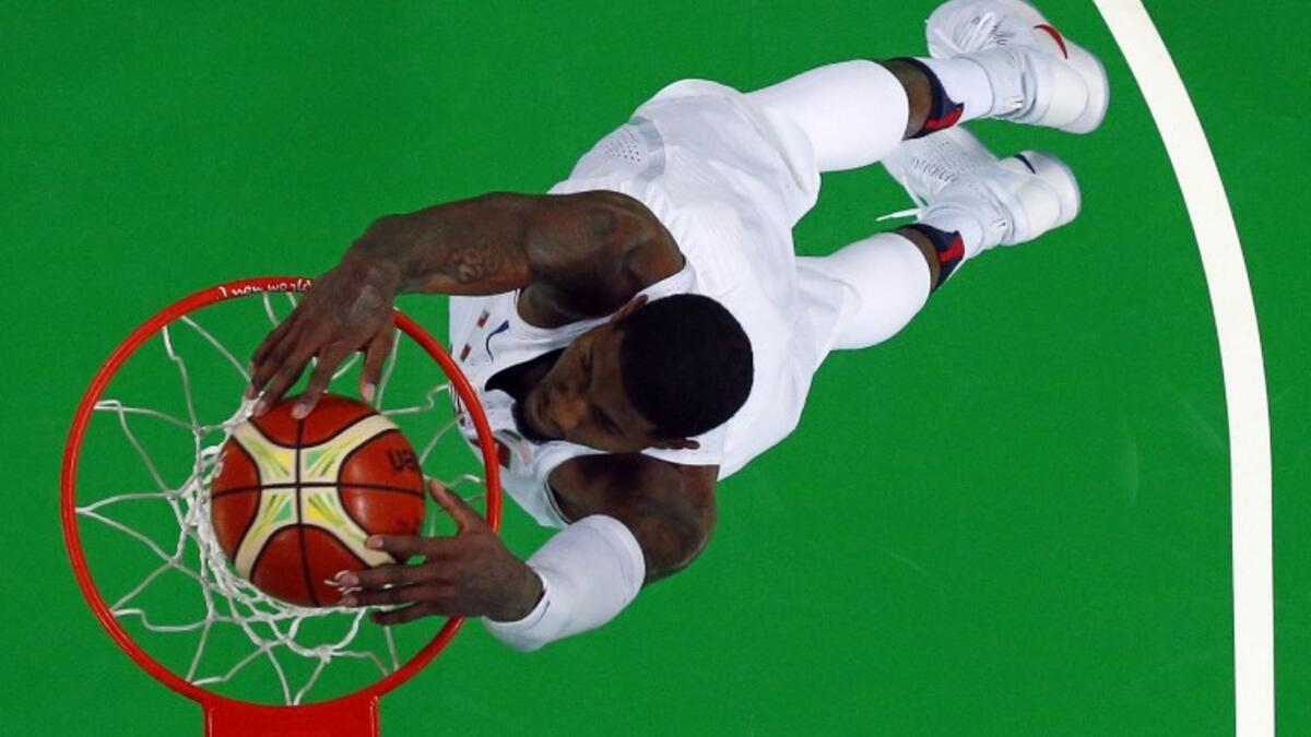 المركز العاشر: لاعب كرة السلة الأميركي بول جورج (إنديانا بيسرز) - مجموع المداخيل: 24.1 مليون دولار، منها 17.1 مليون دولار كأجر سنوي.